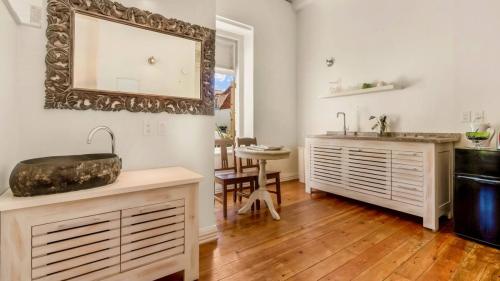 Pietermaai Botuique Hotel - Classic - Bedroom.jpg